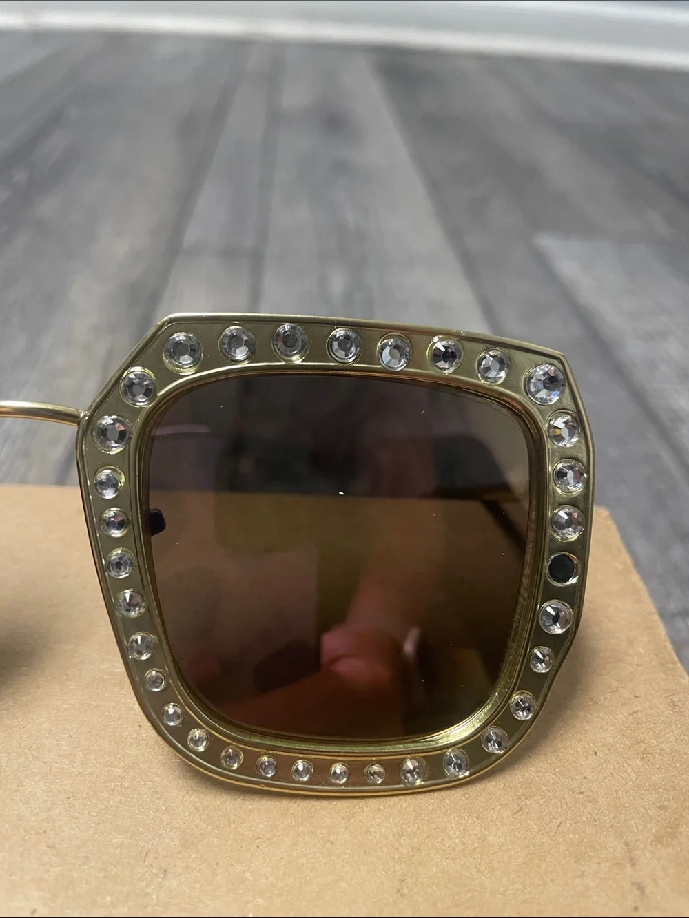 Cramilo stylish gold